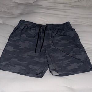AFTCO Men's Dark Gray Camo Athletic Shorts